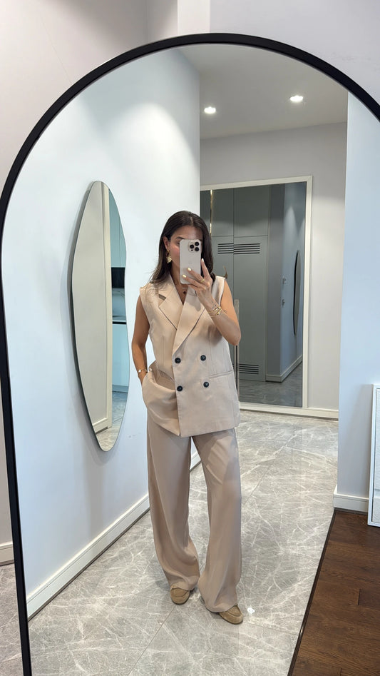 Sleeveless set